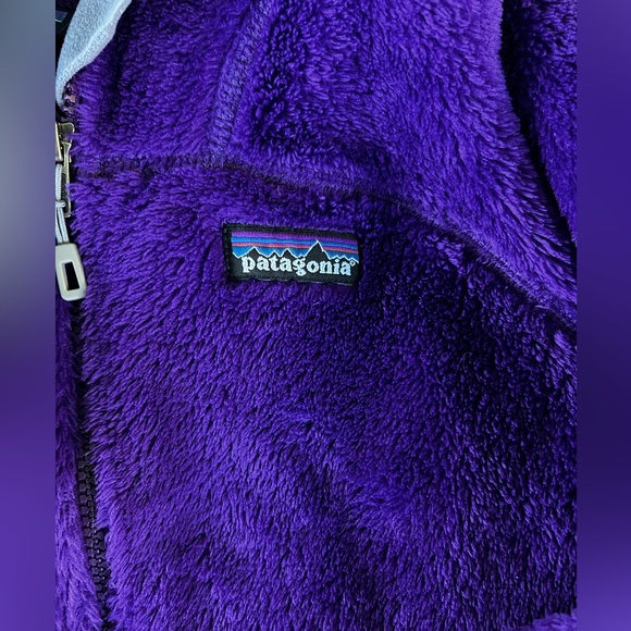 Women’s Patagonia Purple Fleece Jacket with attached hood - Picture 2 of 10